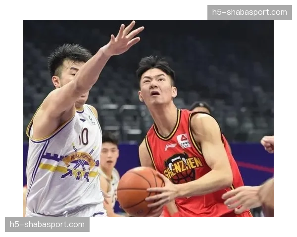 深圳马可波罗豪取11连胜,核心外援开场伤退仍逆势取胜 深圳马可波罗豪取11连胜,核心外援开场伤退仍逆势取胜